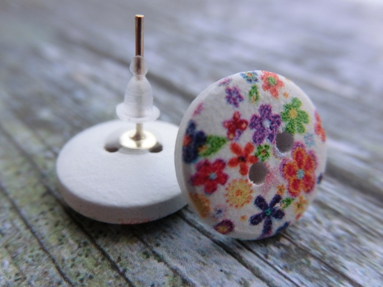 Holzknopf Ohrstecker Blumen Lilie Freesie
